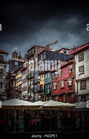 Europa, Portugal, Porto, Stadtteil, Altstadt, Douro, Viertel, Ribeira, Douro, Ufer Stock Photo