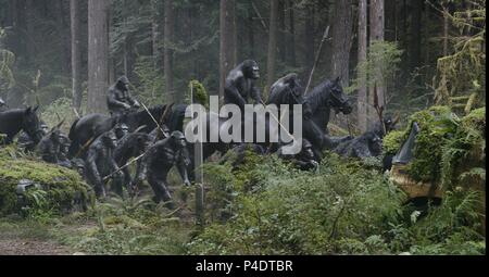 Original Film Title: DAWN OF THE PLANET OF THE APES.  English Title: DAWN OF THE PLANET OF THE APES.  Film Director: MATT REEVES.  Year: 2014. Credit: CHERNIN ENTERTAINMENT / Album Stock Photo