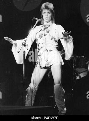 david bowie at hammersmith odeon,1973 Stock Photo - Alamy