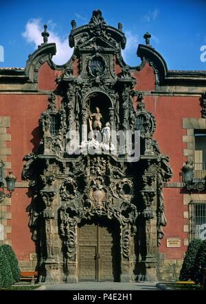 EXTERIOR - FACHADA PRINCIPAL - PORTADA DEL ANTIGUO HOSPICIO DE MADRID - 1726 - BARROCO ESPAÑOL. Author: Pedro de Ribera (1683-1742). Location: MUSEO DE HISTORIA-EDIFICIO, SPAIN. Stock Photo