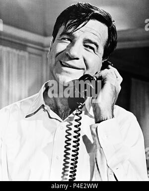 Original Film Title: THE ODD COUPLE.  English Title: THE ODD COUPLE.  Film Director: GENE SAKS.  Year: 1968.  Stars: WALTER MATTHAU. Credit: PARAMOUNT PICTURES / Album Stock Photo