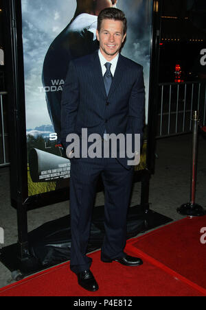 Mark Wahlberg arriving at the SHOOTER premiere at the Westwood Village Theatre in Los Angeles.  headshot full length smile eye contact black dress06 WahlbergMark171 Red Carpet Event, Vertical, USA, Film Industry, Celebrities,  Photography, Bestof, Arts Culture and Entertainment, Topix Celebrities fashion /  Vertical, Best of, Event in Hollywood Life - California,  Red Carpet and backstage, USA, Film Industry, Celebrities,  movie celebrities, TV celebrities, Music celebrities, Photography, Bestof, Arts Culture and Entertainment,  Topix, vertical, one person,, from the year , 2007, inquiry tsuni Stock Photo