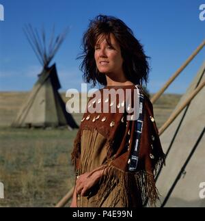 Original Film Title: DANCES WITH WOLVES.  English Title: DANCES WITH WOLVES.  Film Director: KEVIN COSTNER.  Year: 1990.  Stars: MARY MCDONNELL. Credit: ORION PICTURES / Album Stock Photo