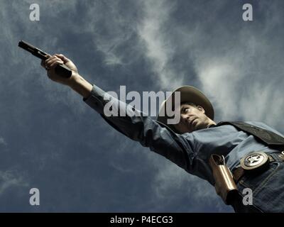 Description: Season 2.  Original Film Title: JUSTIFIED.  English Title: JUSTIFIED.  Film Director: GRAHAM YOST.  Year: 2010.  Stars: TIMOTHY OLYPHANT. Credit: FX PRODUCTIONS / Album Stock Photo