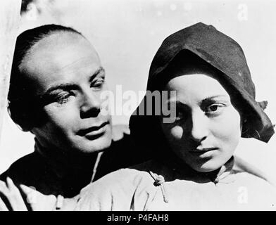 THE GOOD EARTH, Paul Muni, Luise Rainer, 1937 Stock Photo - Alamy