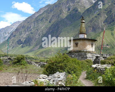 Stupa near Nile village - beautiful buddhist building - Manaslu and Tsum Valley trek in Nepal Stock Photo