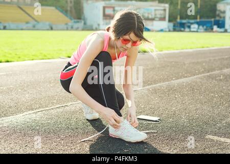 Running shoes for teenage girl online