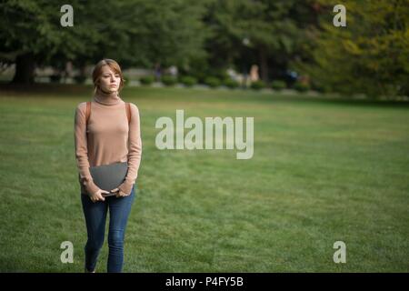 Original Film Title: IRRATIONAL MAN.  English Title: IRRATIONAL MAN.  Film Director: WOODY ALLEN.  Year: 2015.  Stars: EMMA STONE. Credit: GRAVIER PRODUCTIONS / Album Stock Photo