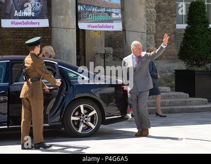 Salisbury, Wiltshire, UK, 22nd June 2018. HRH Prince Charles, the Prince of Wales waving to crowds. The royal couple’s visit is to support the city’s recovery where visitor numbers have fallen and businesses suffered after the nerve agent attack in March 2018. Stock Photo