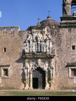 DETALLE DE LA PORTADA BARROCA-MISION FRANCISCANA FUNDADA EN 1720. Location: MISION SAN JOSE Y SAN MIGUEL DE AGUAYO, SAN ANTONIO-TEXAS. Stock Photo