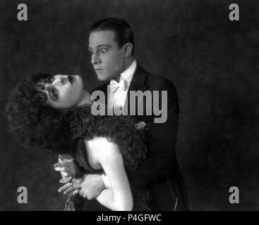 Original Film Title: CAMILLE.  English Title: CAMILLE.  Film Director: RAY C. SMALLWOOD.  Year: 1921.  Stars: ALLA NAZIMOVA; RUDOLPH VALENTINO. Credit: M.G.M. / Album Stock Photo