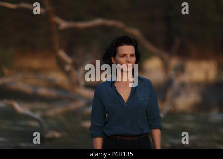 Original Film Title: L' ATTESA.  English Title: THE WAIT.  Film Director: PIERO MESSINA.  Year: 2015.  Stars: JULIETTE BINOCHE. Credit: INDIGO FILMS/BARBARY FILMS/MADUSA FILM/PATHE/BANCA NUOVA / Album Stock Photo