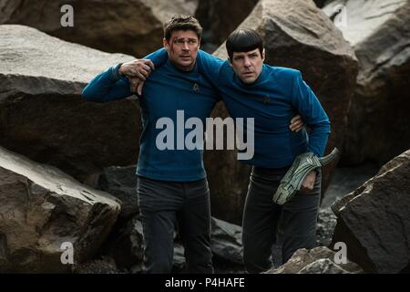 Original Film Title: STAR TREK BEYOND.  English Title: STAR TREK BEYOND.  Film Director: JUSTIN LIN.  Year: 2016.  Stars: KARL URBAN; ZACHARY QUINTO. Credit: PARAMOUNT PICTURES/BAD ROBOT/PERFECT STORM ENTERTAINMENT/SKY / Album Stock Photo