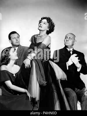 Original Film Title: SUNSET BLVD..  English Title: SUNSET BLVD..  Film Director: BILLY WILDER.  Year: 1950.  Stars: NANCY OLSON; GLORIA SWANSON; WILLIAM HOLDEN; ERICH VON STROHEIM. Credit: PARAMOUNT PICTURES / Album Stock Photo