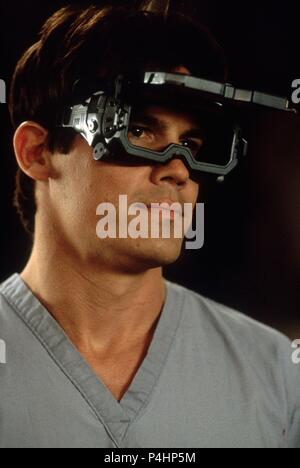 Original Film Title: HOLLOW MAN.  English Title: HOLLOW MAN.  Film Director: PAUL VERHOEVEN.  Year: 2000.  Stars: JOSH BROLIN. Credit: COLUMBIA PICTURES / Album Stock Photo