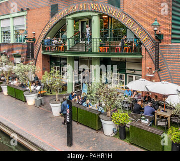 Exterior of the Pitcher & Piano cafe-bar at the side of the canal, Brindleyplace, Birmingham City Centre, West Midlands, England, UK Stock Photo