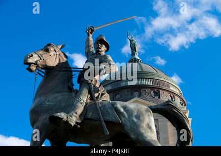 Thomas Francis Meagher statue with capitol, Montana State Capitol, Helena, Montana Stock Photo