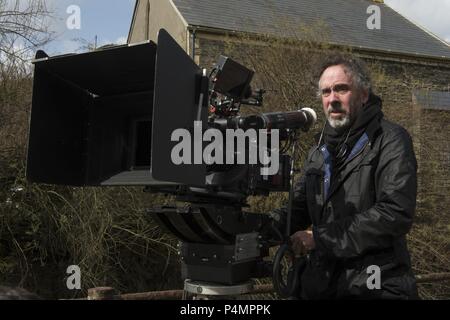 Original Film Title: MISS PEREGRINE'S HOME FOR PECULIAR CHILDREN.  English Title: MISS PEREGRINE'S HOME FOR PECULIAR CHILDREN.  Film Director: TIM BURTON.  Year: 2016.  Stars: TIM BURTON. Credit: CHERNIN ENTERTAINEMENT/ ST. PETERSBURG CLEARWATER FILM COMMI / Album Stock Photo