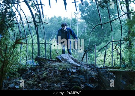 Original Film Title: MISS PEREGRINE'S HOME FOR PECULIAR CHILDREN.  English Title: MISS PEREGRINE'S HOME FOR PECULIAR CHILDREN.  Film Director: TIM BURTON.  Year: 2016.  Stars: ASA BUTTERFIELD. Credit: CHERNIN ENTERTAINEMENT/ ST. PETERSBURG CLEARWATER FILM COMMI / Album Stock Photo