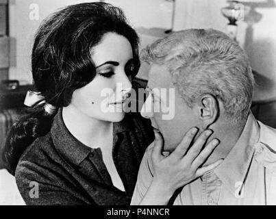 Original Film Title: REFLECTIONS IN A GOLDEN EYE.  English Title: REFLECTIONS IN A GOLDEN EYE.  Film Director: JOHN HUSTON.  Year: 1967.  Stars: BRIAN KEITH; ELIZABETH TAYLOR. Credit: WARNER BROS/SEVEN ARTS / Album Stock Photo