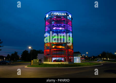 USA Gaithersburg Maryland MD Carvana Auto automobile car dealer using a vending machine concept to sell new cars Stock Photo