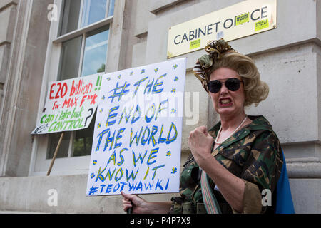 London, UK. 23 June 2018. Performer Lotta Quizeen. Protesters outside the Cabinet Office. Remain supporters and protesters at an Anti-Brexit march and rally for a People's Vote. Photo: Bettina Strenske/Alamy Live News