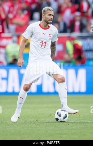 Kaliningrad, Russland. 23rd June, 2018. Valon BEHRAMI (SUI) with Ball, Individual with ball, Action, Full figure, upright format, Serbia (SRB) - Switzerland (SUI) 1: 2, Preliminary Round, Group E, Game 26, on 06/22/2018 in Kaliningrad; Football World Cup 2018 in Russia from 14.06. - 15.07.2018. | usage worldwide Credit: dpa/Alamy Live News Stock Photo
