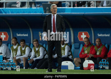 Kaliningrad, Russland. 23rd June, 2018. Vladimir PETKOVIC (coach, SUI) on the sidelines, full figure, Serbia (SRB) - Switzerland (SUI) 1: 2, preliminary round, Group E, match 26, on 22.06.2018 in Kaliningrad; Football World Cup 2018 in Russia from 14.06. - 15.07.2018. | usage worldwide Credit: dpa/Alamy Live News Stock Photo