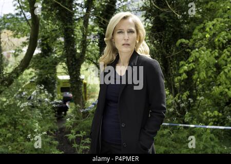 Original Film Title: THE FALL.  English Title: THE FALL.  Film Director: ALLAN CUBITT.  Year: 2013.  Stars: GILLIAN ANDERSON. Credit: BBC NORTHERN IRELAND / Album Stock Photo