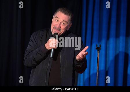 Original Film Title: THE COMEDIAN.  English Title: THE COMEDIAN.  Film Director: TAYLOR HACKFORD.  Year: 2016.  Stars: ROBERT DE NIRO. Credit: LINSON ENTERTAINMENT / Album Stock Photo