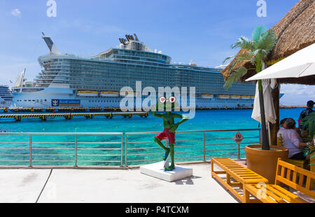 Cozumel, Mexico - May 04, 2018: Royal Carribean cruise ship Oasis of the Seas docked in the Cozumel port during one of the Western Caribbean cruises Stock Photo
