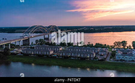 Colorful sunset on the Mississippi River at Memphis, Tennessee. (USA) Stock Photo