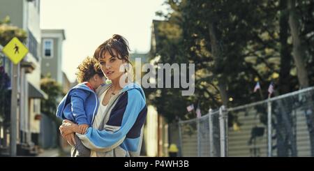 Frankie Shaw shipping SMILF Signed Original Autographed Photo 10x8 COA LOA #2