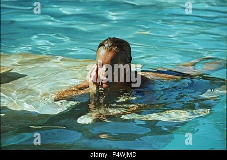 Original Film Title: LA PISCINE.  English Title: SWIMMING POOL, THE.  Film Director: JACQUES DERAY.  Year: 1969.  Stars: ROMY SCHNEIDER. Credit: S.N.C/TRITONE / Album Stock Photo