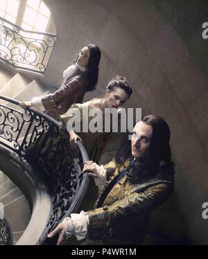 Description: temporada 2.  Original Film Title: VERSAILLES.  English Title: VERSAILLES.  Film Director: SIMON MIRREN; DAVID WOLSTENCROFT.  Year: 2015.  Stars: LUDWIG XIV. VON FRANKREICH; GEORGE BLAGDEN. Credit: CAPA DRAMA/INCENDO PROD/ZODIAK MEDIA GROUP / Album Stock Photo