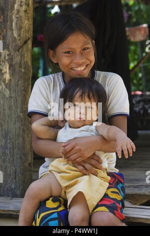 Girls from the Buenos Aires native community. Pacaya Samiria National Reserve. Amazon Basin. Loreto. Peru. Stock Photo