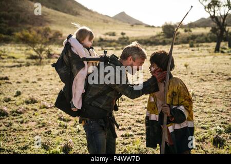 Original Film Title: CARGO.  English Title: CARGO.  Film Director: BEN HOWLING; YOLANDA RAMKE.  Year: 2017.  Stars: MARTIN FREEMAN. Credit: CAUSEWAY FILMS / Album Stock Photo