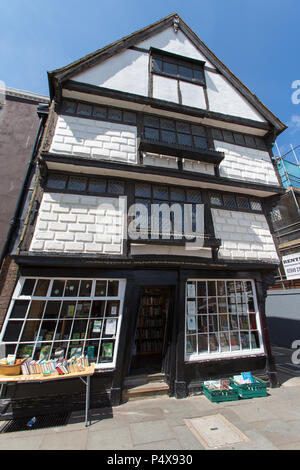 City of Canterbury, England. Picturesque view of a Grade II* listed building at number 28 Palace Street on Canterbury’s King’s Mile. Stock Photo