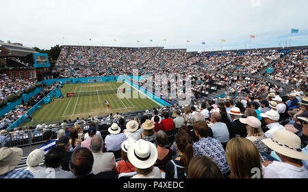 General view of the semi final match between France's Jeremy Chardy and Serbia's Novak Djokovic during day six of the Fever-Tree Championship at the Queen's Club, London. Stock Photo