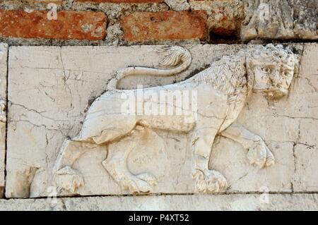 BYZANTINE ART. REPUBLIC OF ALBANIA. St. Nicholas Church, built in the XIII and remodeled in the eighteenth and nineteenth centuries. Relief with a lion. Mesopotam. Stock Photo