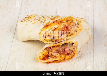 Appetizing Calypso with meat, sauce and salad Stock Photo - Alamy