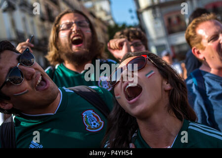 Madrid, Spain. 23rd June, 2018. Mexico fans celebrating in Puerta de Sol after their victory over South Korea during the Russia 2018 Fifa World Cup, in Madrid, Spain. Credit: Marcos del Mazo/Alamy Live News Stock Photo