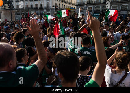 Madrid, Spain. 23rd June, 2018. Mexico fans celebrating in Puerta de Sol after their victory over South Korea during the Russia 2018 Fifa World Cup, in Madrid, Spain. Credit: Marcos del Mazo/Alamy Live News Stock Photo