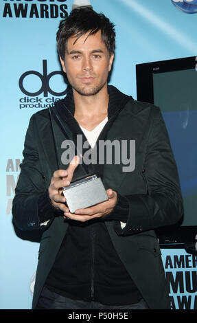 Enrique Iglesia - 2008 American Music Awards AMA at the Nokia Theatre in Los Angeles.          -            02 IglesiasEnrique 02.jpg02 IglesiasEnrique 02  Event in Hollywood Life - California, Red Carpet Event, USA, Film Industry, Celebrities, Photography, Bestof, Arts Culture and Entertainment, Topix Celebrities fashion, Best of, Hollywood Life, Event in Hollywood Life - California,  backstage trophy, Awards show, movie celebrities, TV celebrities, Music celebrities, Topix, Bestof, Arts Culture and Entertainment, Photography,    inquiry tsuni@Gamma-USA.com , Credit Tsuni / USA, 2000-2001-200