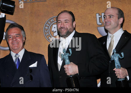 James Gondolfini  backstage at the SAG Awards 2008 at the Shrine Auditorium in Los Angeles.  three quarters smile trophy          -            03 GondolfiniJames 03.jpg03 GondolfiniJames 03  Event in Hollywood Life - California, Red Carpet Event, USA, Film Industry, Celebrities, Photography, Bestof, Arts Culture and Entertainment, Topix Celebrities fashion, Best of, Hollywood Life, Event in Hollywood Life - California,  backstage trophy, Awards show, movie celebrities, TV celebrities, Music celebrities, Topix, Bestof, Arts Culture and Entertainment, Photography,    inquiry tsuni@Gamma-USA.com  Stock Photo