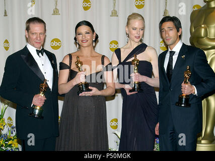 Chris Cooper, Catherine Zeta-Jones, Nicole Kidman and Adrien Brody  backstage at the '75th Annual Oscars 2003' at the Kodak Theatre in Los Angeles. March 23, 2003.          -            Cooper Zeta Kidman Brody036.jpgCooper Zeta Kidman Brody036  Event in Hollywood Life - California, Red Carpet Event, USA, Film Industry, Celebrities, Photography, Bestof, Arts Culture and Entertainment, Topix Celebrities fashion, Best of, Hollywood Life, Event in Hollywood Life - California,  backstage trophy, Awards show, movie celebrities, TV celebrities, Music celebrities, Topix, Bestof, Arts Culture and Ente Stock Photo