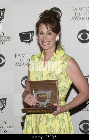 Jane Kaczmarek - Malcolm in th Middle  - received the best actress awards at the 3rd Annual Family Television Awards at the Beverly Hilton in Los Angeles.  August 2, 2001   © Tsuni          -            Jane Kaczmarek Malcolm..01.jpgJane Kaczmarek Malcolm..01  Event in Hollywood Life - California, Red Carpet Event, USA, Film Industry, Celebrities, Photography, Bestof, Arts Culture and Entertainment, Topix Celebrities fashion, Best of, Hollywood Life, Event in Hollywood Life - California,  backstage trophy, Awards show, movie celebrities, TV celebrities, Music celebrities, Topix, Bestof, Arts C Stock Photo