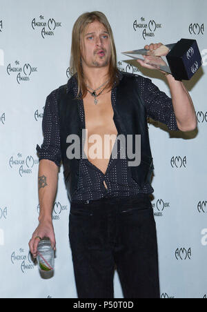 Kid Rock backstage at the ' 31th Annual American Music Awards ' at the Shrine Auditorium in Los Angeles. November, 16, 2003.           -            KidRock95.jpgKidRock95  Event in Hollywood Life - California, Red Carpet Event, USA, Film Industry, Celebrities, Photography, Bestof, Arts Culture and Entertainment, Topix Celebrities fashion, Best of, Hollywood Life, Event in Hollywood Life - California,  backstage trophy, Awards show, movie celebrities, TV celebrities, Music celebrities, Topix, Bestof, Arts Culture and Entertainment, Photography,    inquiry tsuni@Gamma-USA.com , Credit Tsuni / US Stock Photo