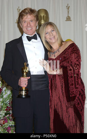 Robert Redford, who received honorary oscar, with Barbra Streisand, in the pressroom at the 74th Annual Academy Awards at the Kodak Theatre in Hollywood Sunday, March 24, 2002.           -            RedfordRobert StreisandB83.jpgRedfordRobert StreisandB83  Event in Hollywood Life - California, Red Carpet Event, USA, Film Industry, Celebrities, Photography, Bestof, Arts Culture and Entertainment, Topix Celebrities fashion, Best of, Hollywood Life, Event in Hollywood Life - California,  backstage trophy, Awards show, movie celebrities, TV celebrities, Music celebrities, Topix, Bestof, Arts Cult Stock Photo