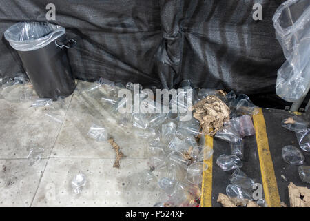 Stratford, UK. 23rd June, 2018, The aftermath of the foo fighters concert day two, Thousands of single-use plastics cups and rubbish littering the stadium floor, London stadium,Stratford,UK..© Jason Richardson / Alamy Live News Stock Photo